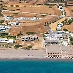Seasand - Luxury Pool Retreat - 150m 빌라 라카니아