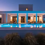 Seasand - Luxury Pool Retreat - 150m 빌라