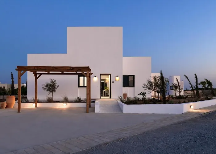 Seasand - Luxury Pool Retreat - 150m * 拉卡尼亚