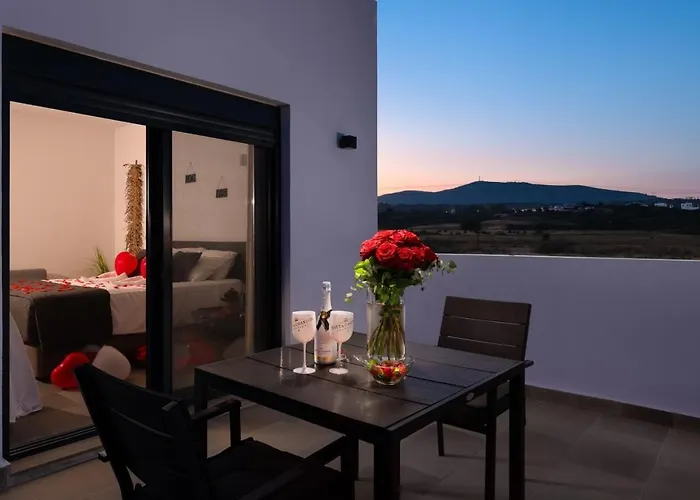 别墅 Seasand - Luxury Pool Retreat - 150m 拉卡尼亚