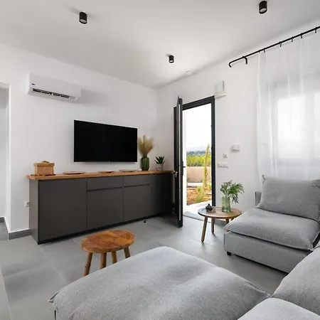 וילה Seasand - Luxury Pool Retreat - 150m *